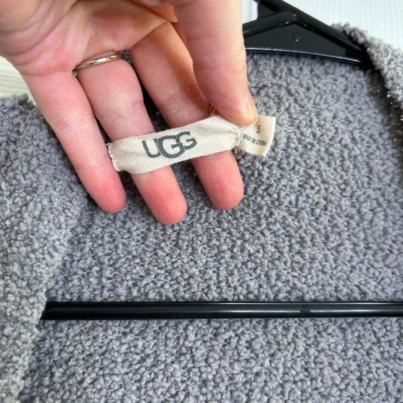 UGG Phoebe Wrap Cardigan Gray Size S Retail $118 Winter Warm Snow Cozy Soft - Picture 4 of 7